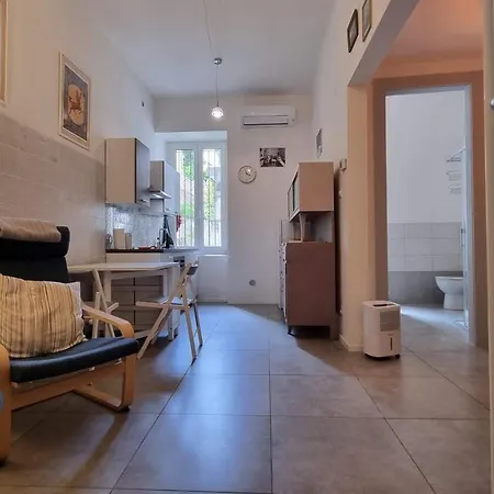 Testi 3 * 的里雅斯特